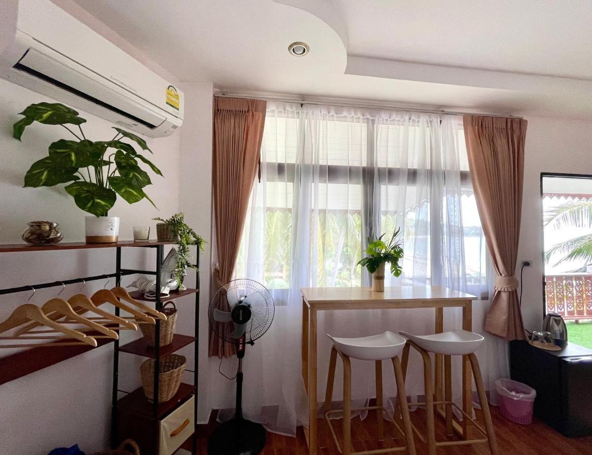 Secret Place Hotel And Restaurant Haad Yao Bagian luar foto