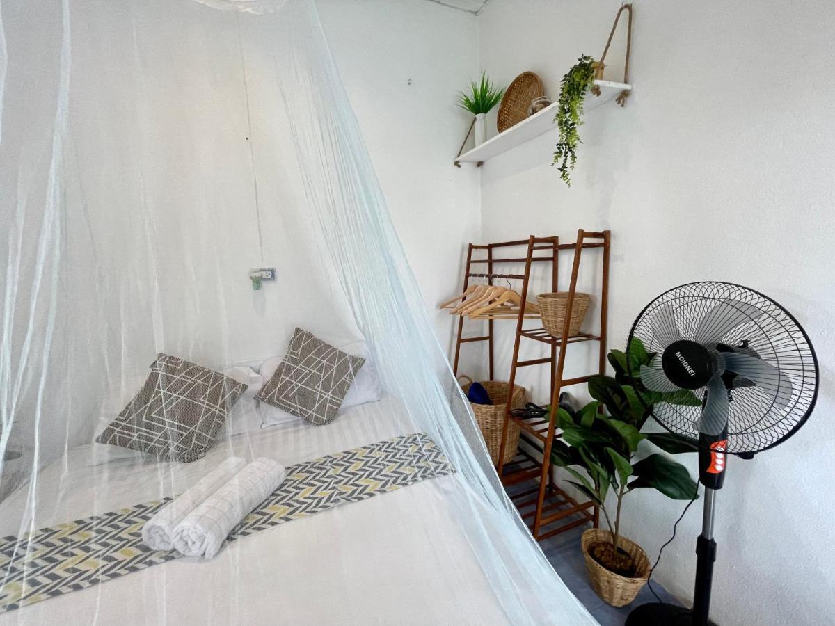 Secret Place Hotel And Restaurant Haad Yao Bagian luar foto