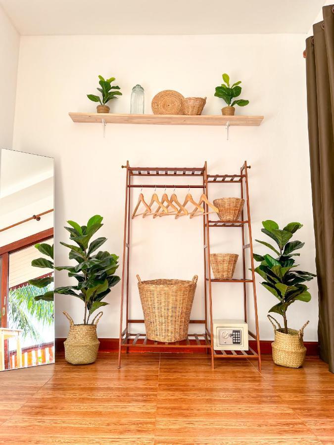 Secret Place Hotel And Restaurant Haad Yao Bagian luar foto
